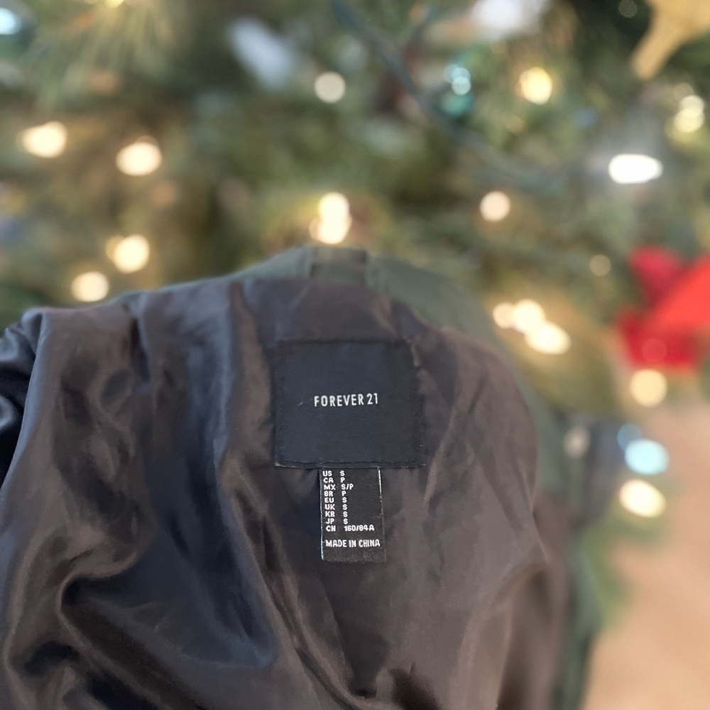 Puffer Jacket - Size S - Picture 3 of 4